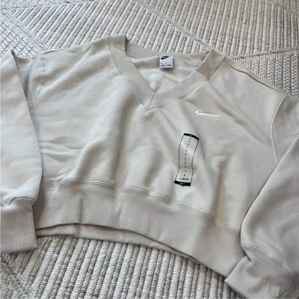 Nike Sportswear Phoenix Fleece Women's Cropped V-Neck Sweatshirt Size: Large